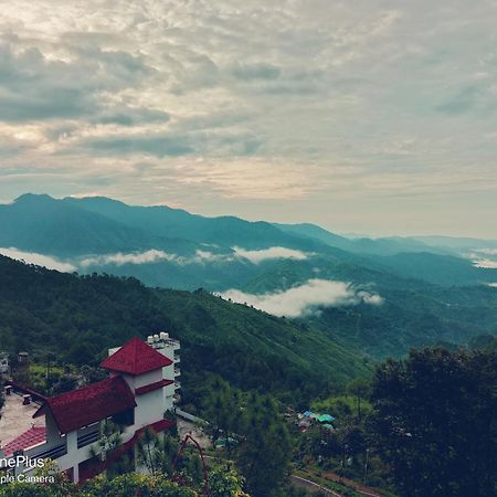Blue Pine Resort Lansdowne Buitenkant foto