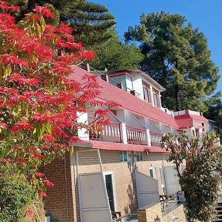 Blue Pine Resort Lansdowne Buitenkant foto