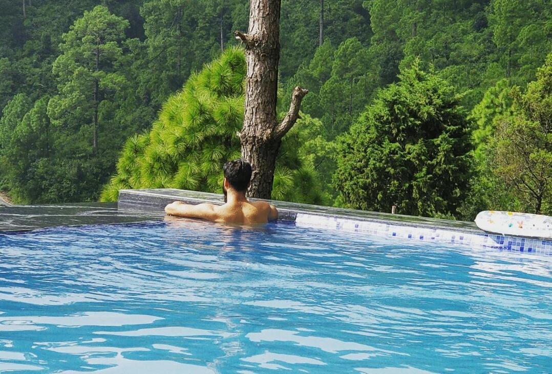Blue Pine Resort Lansdowne Buitenkant foto