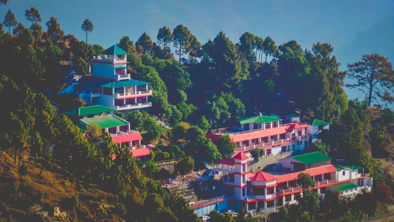 Blue Pine Resort Lansdowne Buitenkant foto