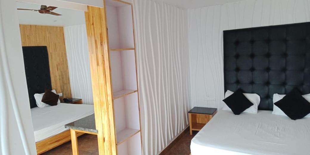 Blue Pine Resort Lansdowne Buitenkant foto