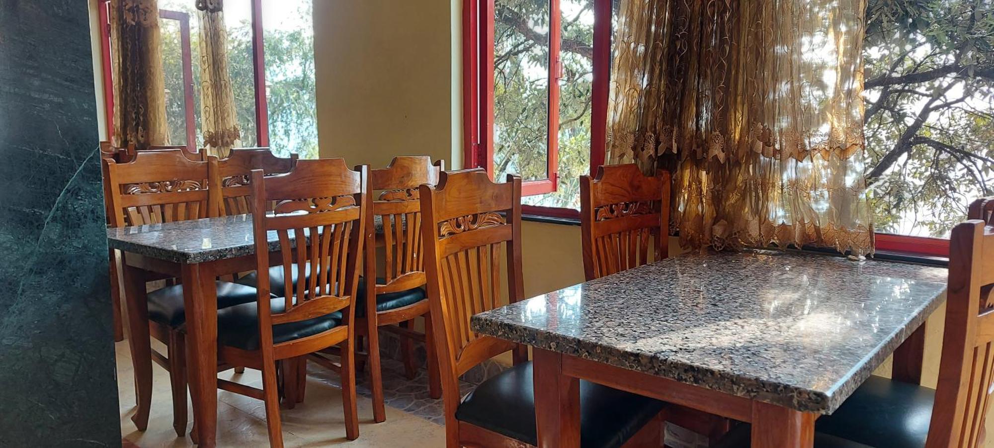 Blue Pine Resort Lansdowne Buitenkant foto