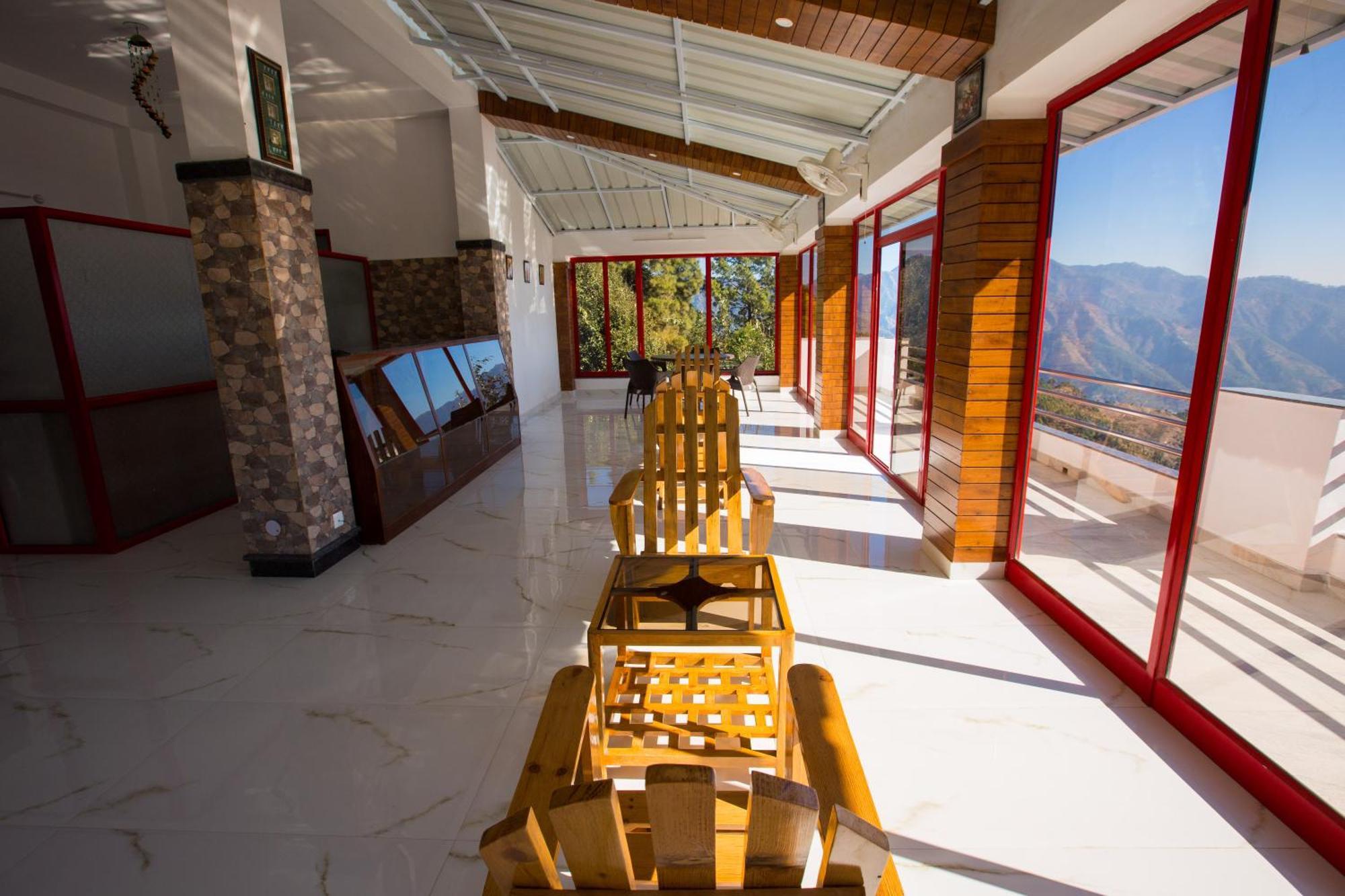 Blue Pine Resort Lansdowne Buitenkant foto