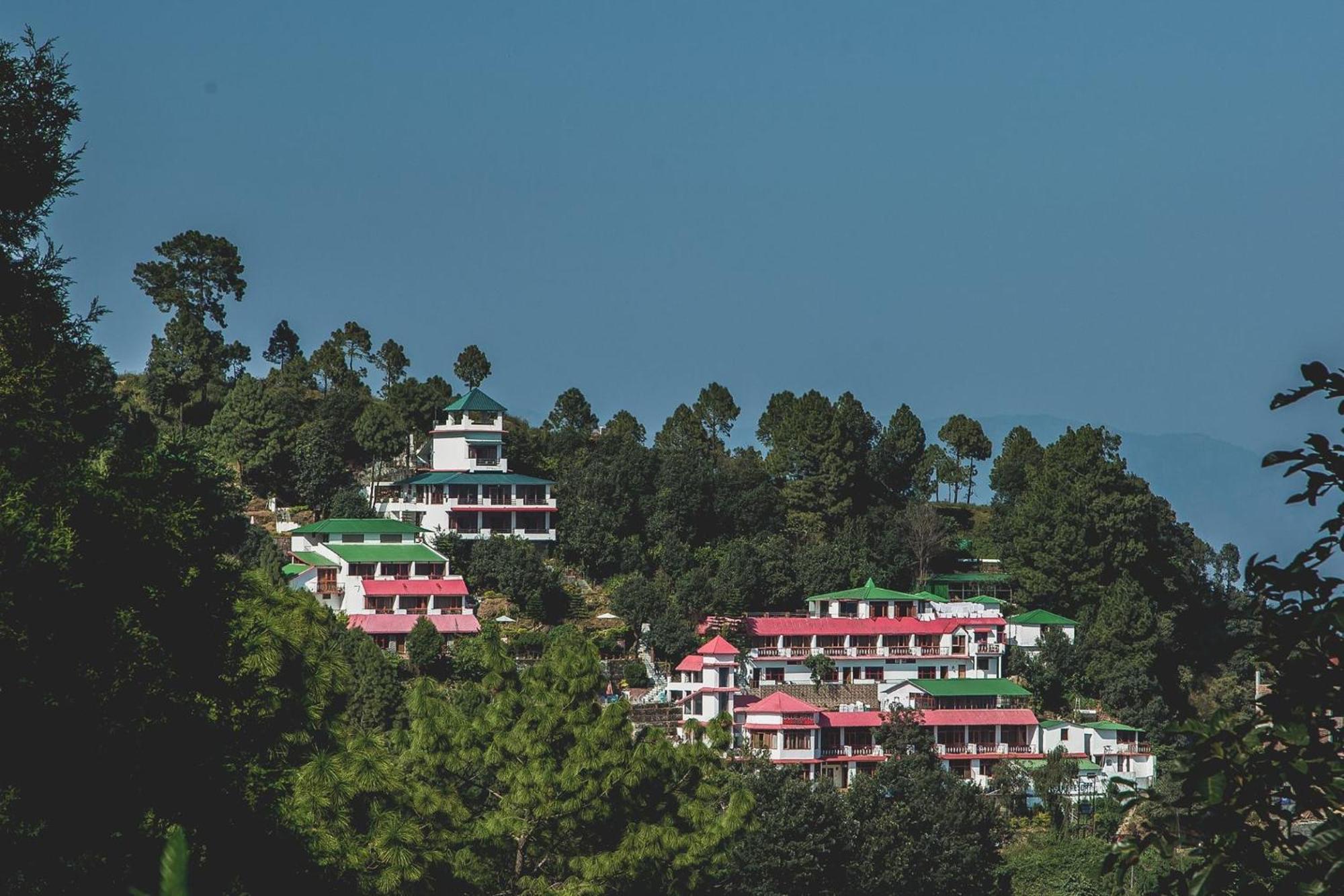 Blue Pine Resort Lansdowne Buitenkant foto