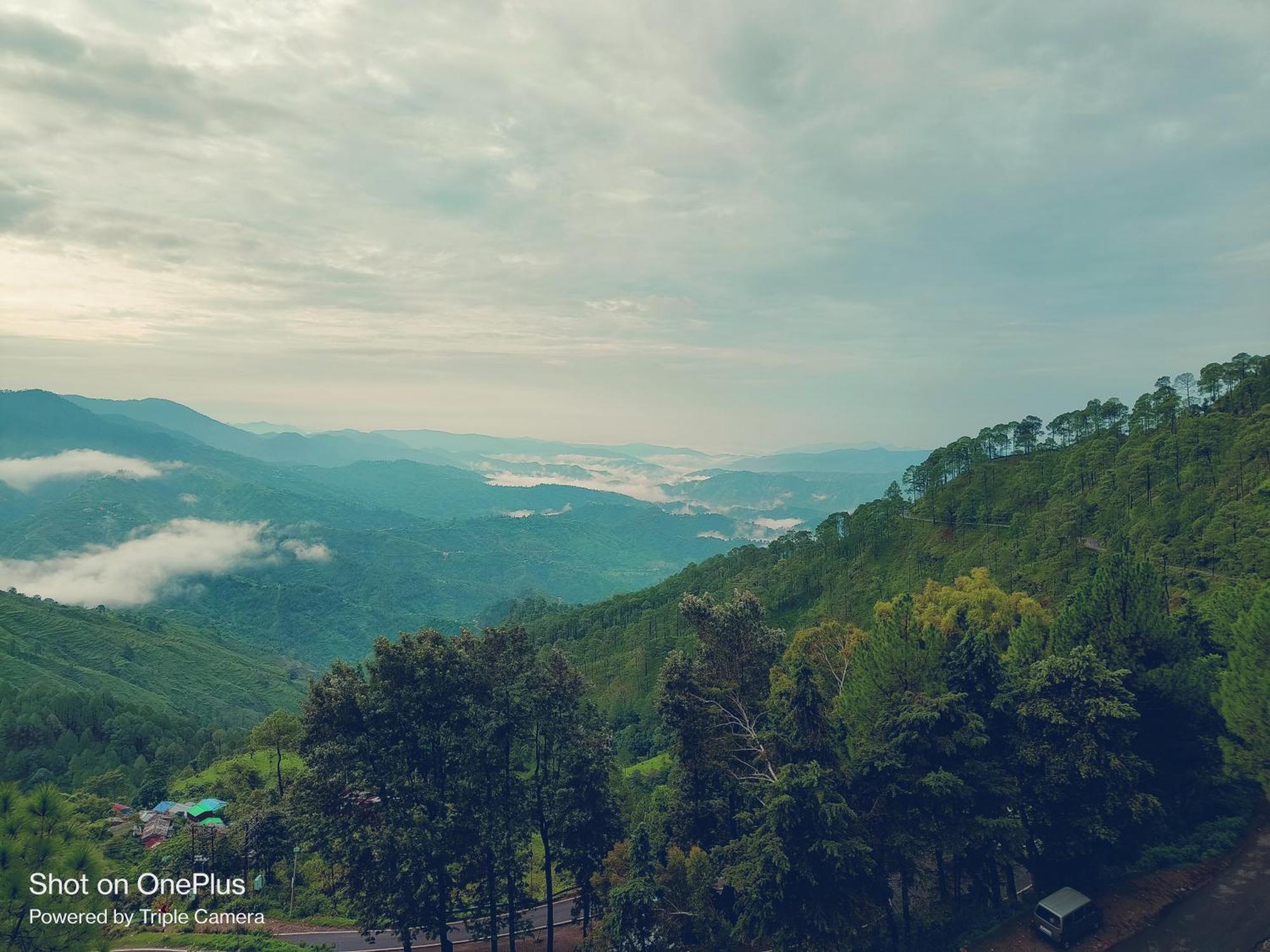 Blue Pine Resort Lansdowne Buitenkant foto